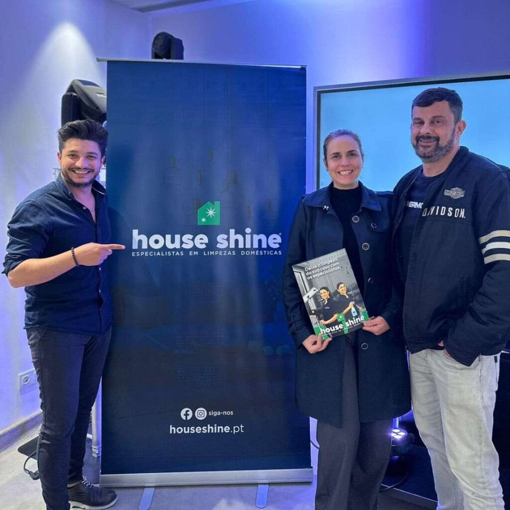 Grupo NBrand, Media, Nova unidade House Shine no Porto conclui formação de arranque Grupo NBrand - Media - Nova unidade House Shine no Porto conclui formação de arranque