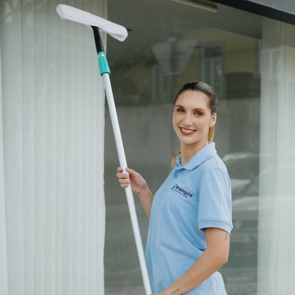 Grupo NBrand - Media - Mercado de limpeza sobe 51% e Branquia expande franchising